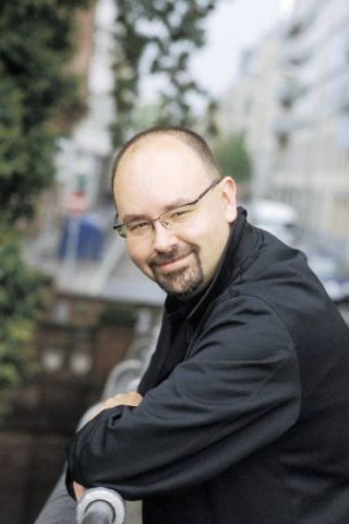 Carlos Ruiz Zafon Il gioco dell'angelo di seconda mano per 4 EUR su Santa  Maria Nuova su WALLAPOP